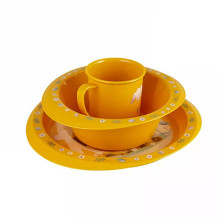 Набор детской посуды (2 тарелки + кружка) Giraffix 